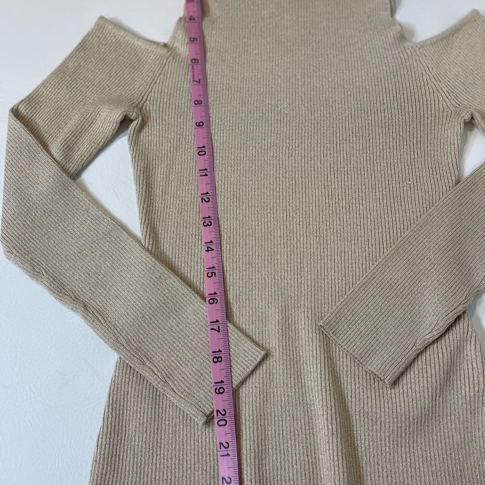 INTEMPO Cold Shoulder, Long Sleeve, Turtleneck Champagne Sweater. Medium New - Picture 9 of 13